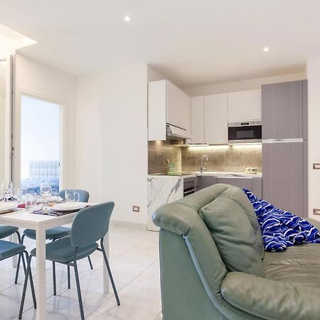 カランブローネSeaside Flat With Swimming Pool And Private Parkingアパートメント エクステリア 写真